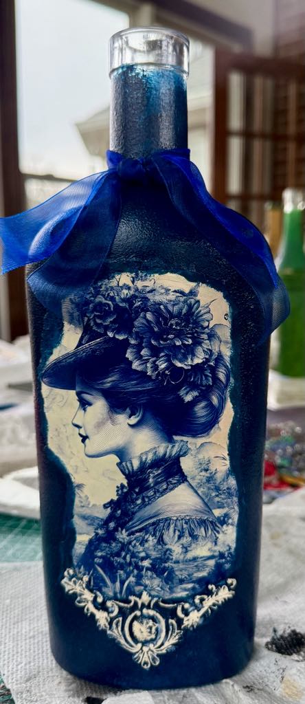 Lady Blue Vintage